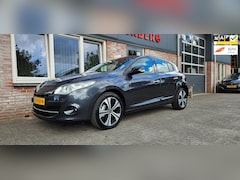Renault Mégane - 2.0 Bose Automaat Airco/Clima Cruise Control NAP 5-Deurs Nette Staat