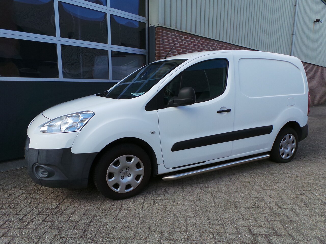 Peugeot Partner - 120 1.6 HDI L1 Airco,Schuifdeur,3pers - AutoWereld.nl
