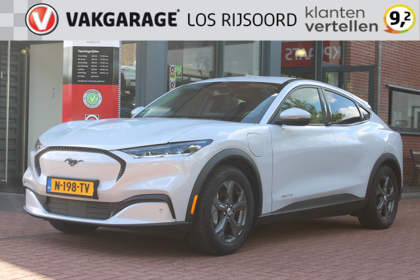 Ford Mustang Mach-E - 75kWh | 18X Op Voorraad!! | Camera | Vol- Leder | Adaptive Cruise & Climate Control | Stoe - AutoWereld.nl