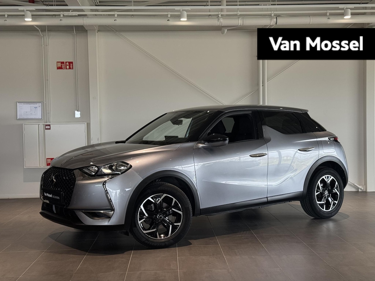 DS 3 Crossback - 1.2 PureTech Business | AUTOMAAT | Navigatie | Camera | Climate control - AutoWereld.nl