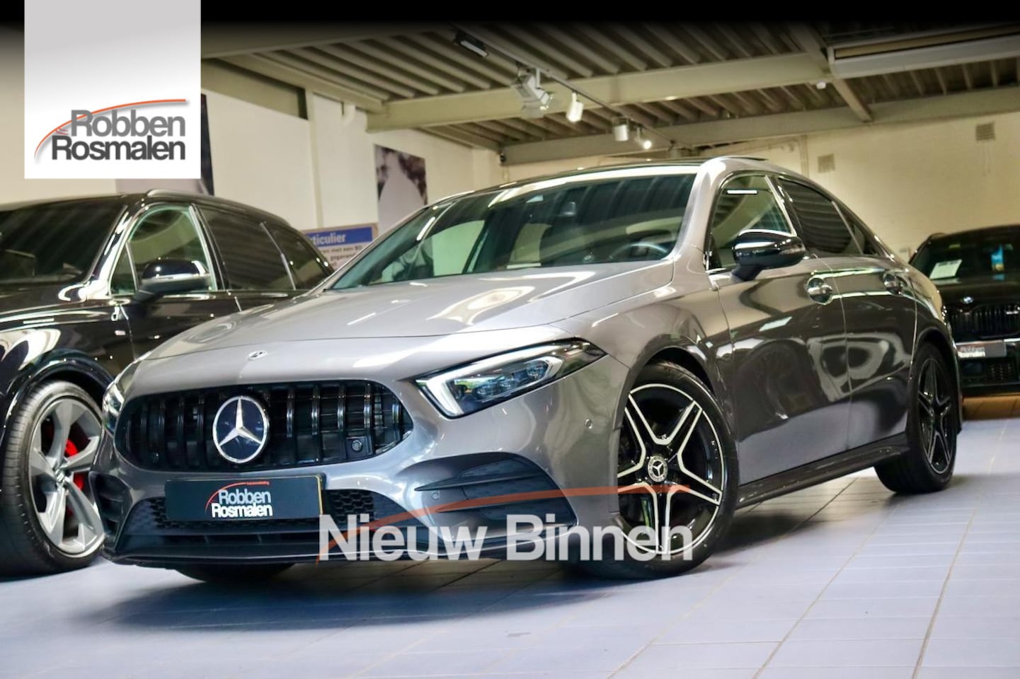 Mercedes-Benz A-klasse - 180 d Premium + AMG|PANO|Sfeer|CAM - AutoWereld.nl