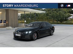 BMW i4 - eDrive40 M Sport / Schuif-kanteldak / M Sportstoelen / Adaptieve LED / Parking Assistant P