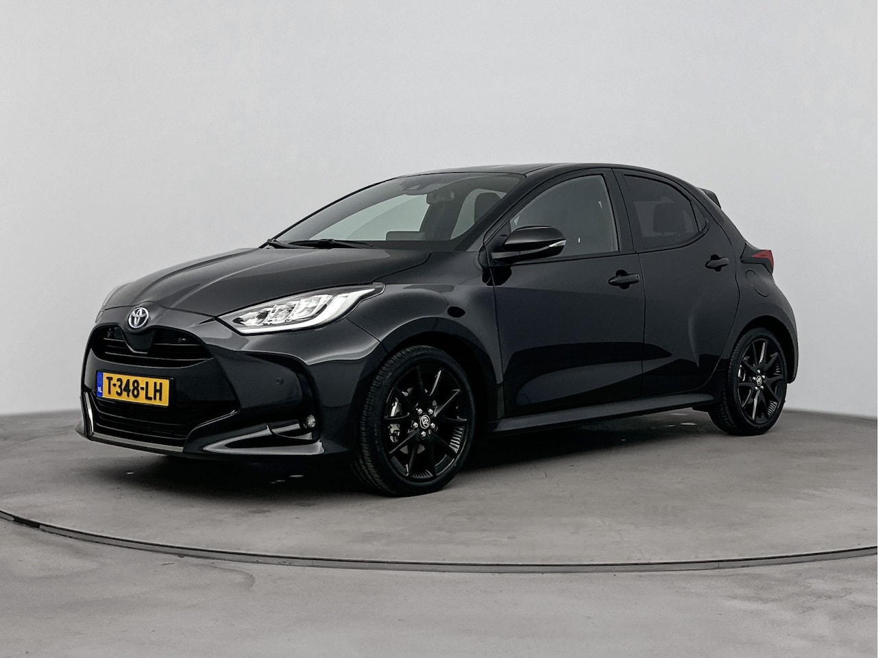 Toyota Yaris - 1.5 Hybrid Executive | Navigatie | Camera | LM velgen | Cruise Control Adaptief | Climate - AutoWereld.nl