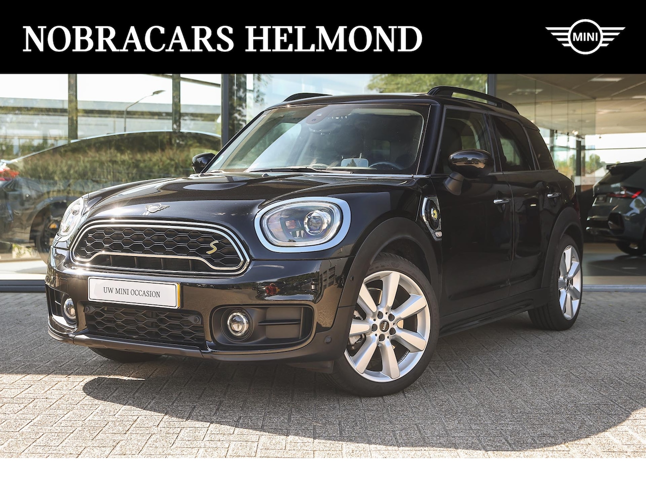 MINI Countryman - Cooper SE ALL4 Chili Automaat / Panoramadak / Sportstoelen / Achteruitrijcamera / Comfort - AutoWereld.nl