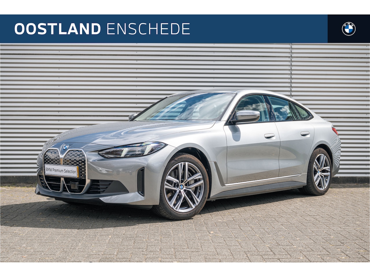 BMW i4 - eDrive40 / Trekhaak / Achteruitrijcamera / Comfort Access / PDC / Cruise Control / Widescr - AutoWereld.nl