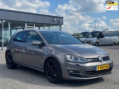 Volkswagen Golf - 1.6 TDI Highline Edition BlueMotion LED