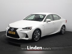 Lexus IS - 300h Hybrid Edition 30 | Camera | Climate Control | Navigatie | Stoelverwarming