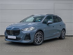 BMW 2-serie Active Tourer - 223i High Executive M Sport Automaat / Sportstoelen / Stoelverwarming / Parking Assistant
