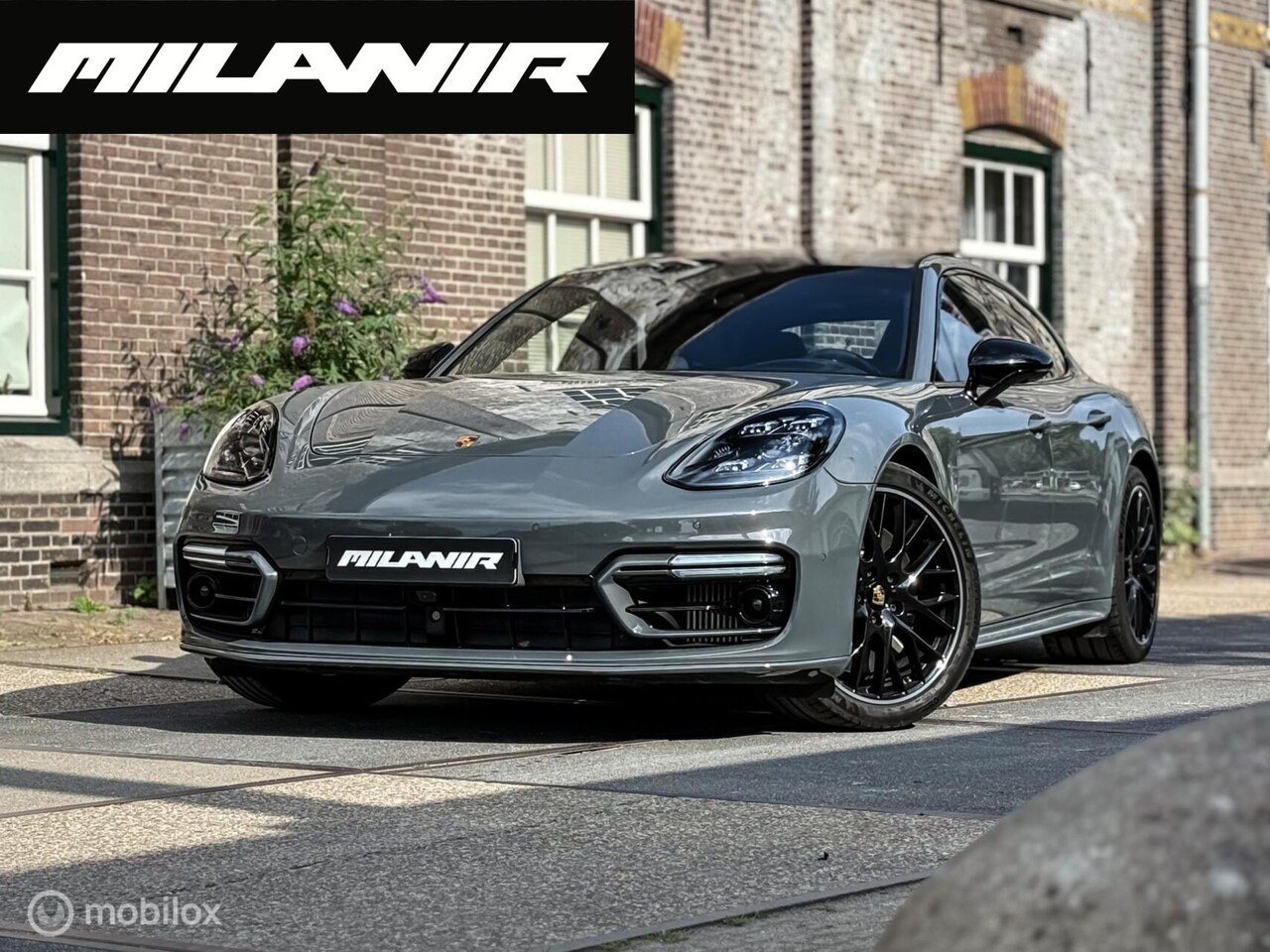 Porsche Panamera Sport Turismo - 2.9 4S E-Hybrid |Pano|Massage - AutoWereld.nl