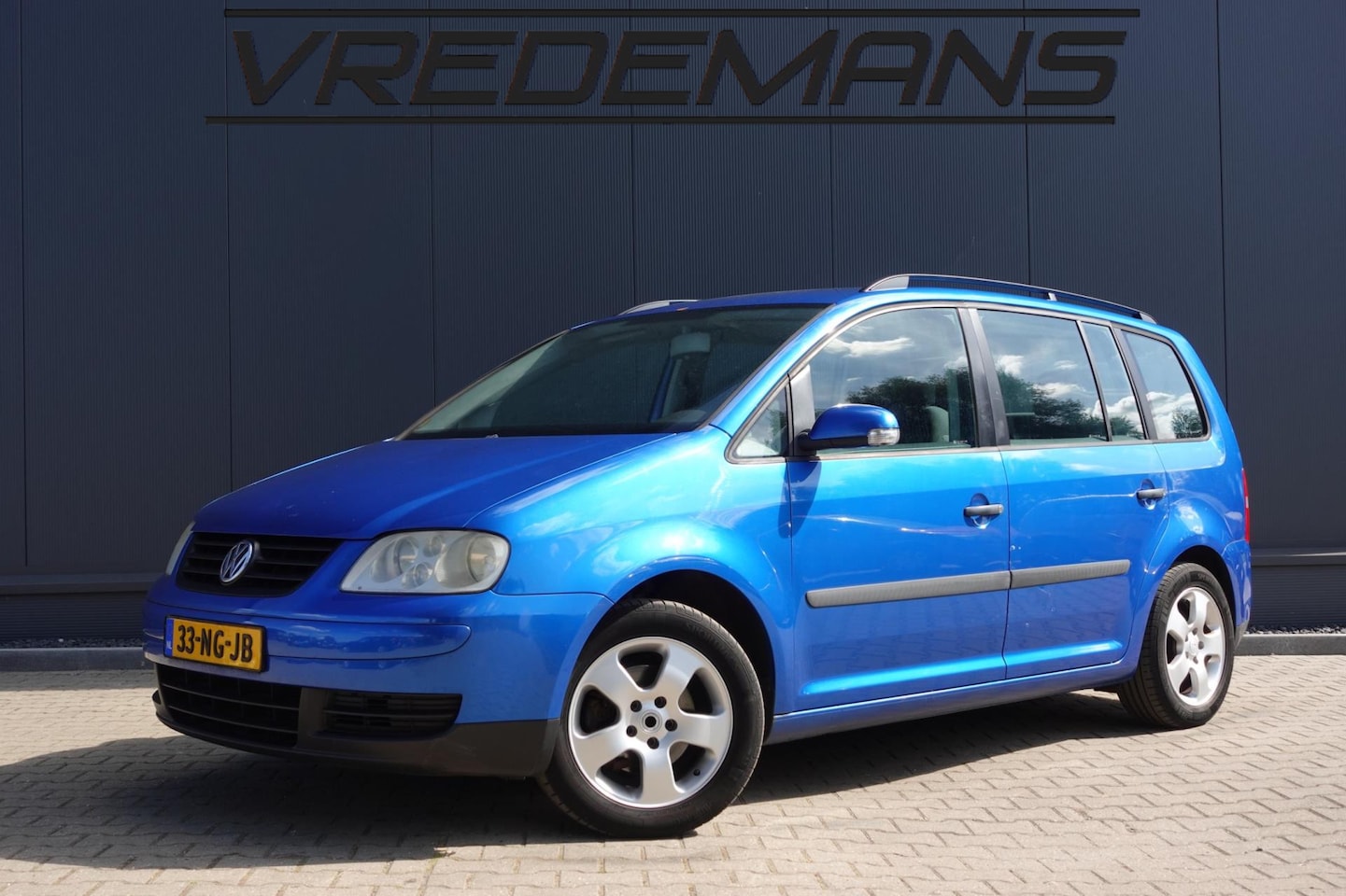 Volkswagen Touran - 1.6-16V FSI Trendline 7-PERS/LEES TEKST - AutoWereld.nl