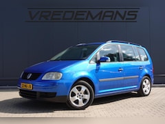 Volkswagen Touran - 1.6-16V FSI Trendline 7-PERS/LEES TEKST