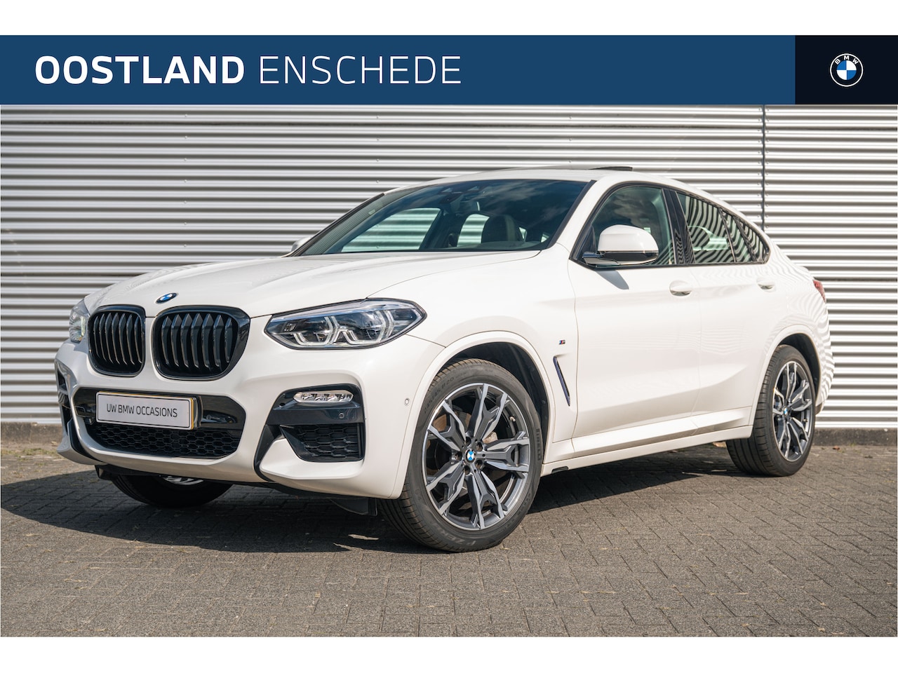 BMW X4 - xDrive20i High Executive M Sport Automaat / Panoramadak / Sportstoelen / Stoelverwarming / - AutoWereld.nl