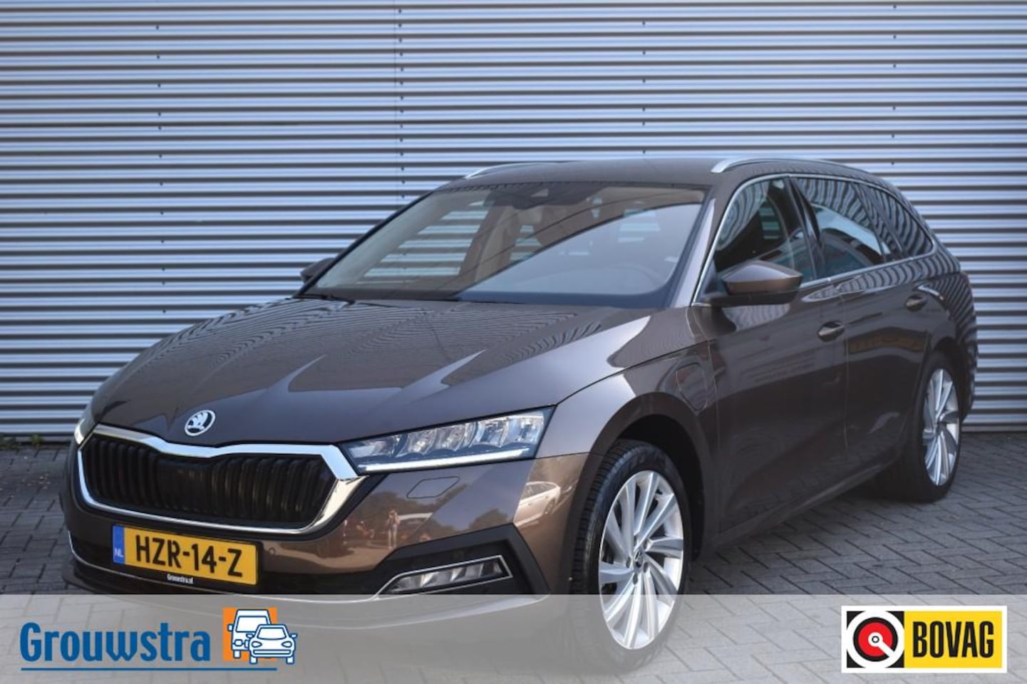 Skoda Octavia Combi - COMBI 1.4 TSI IV PHEV / ADAP. CRUISE / LED PAKKET / P.CAM / VIRTUAL - AutoWereld.nl