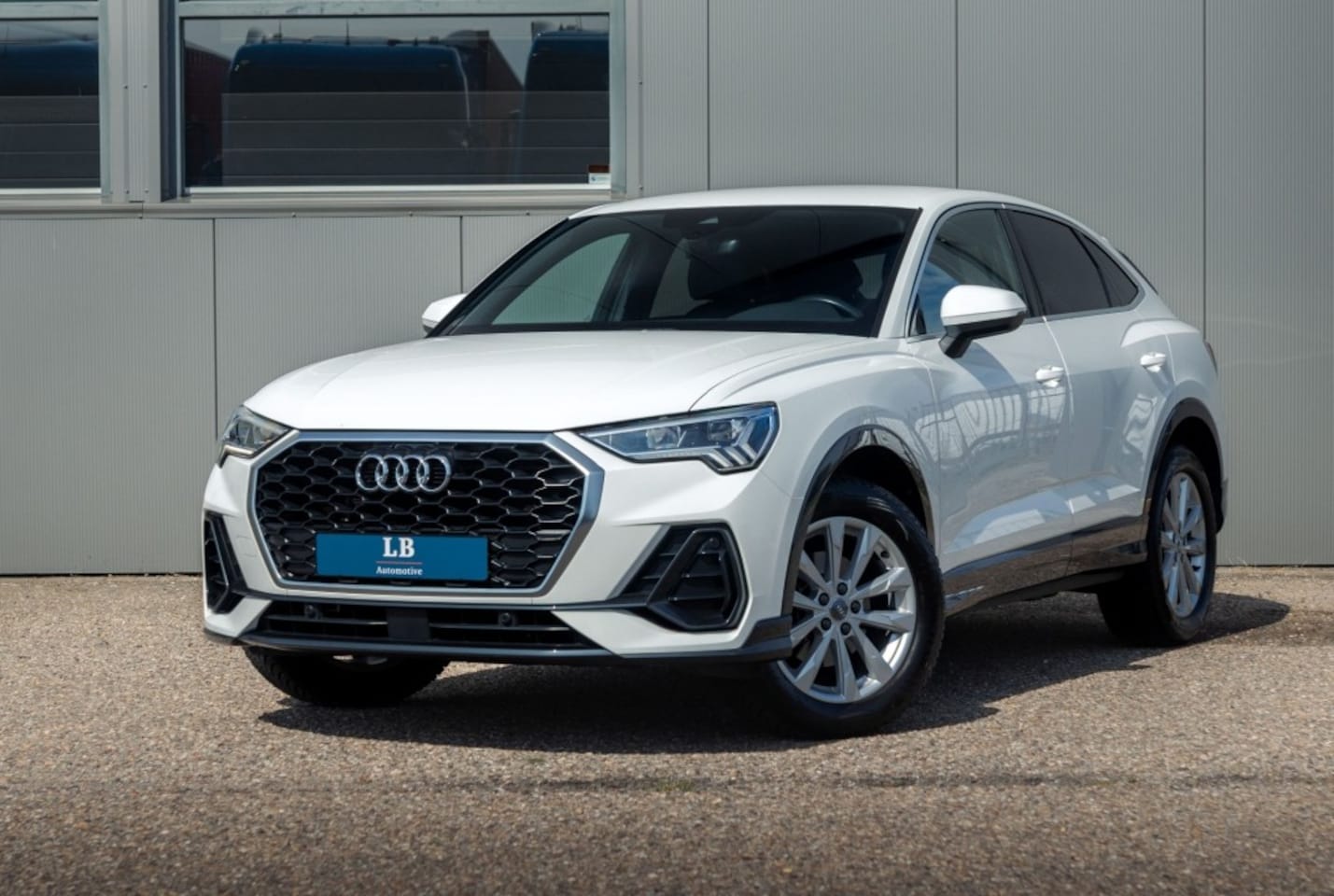 Audi Q3 Sportback - 35 TFSI, Carplay, Leder, LED - AutoWereld.nl