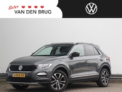Volkswagen T-Roc - 1.5 TSI IQ.Drive 150pk Automaat | Trekhaak | All-Season | Stoelverwarming | Dodehoekdetect