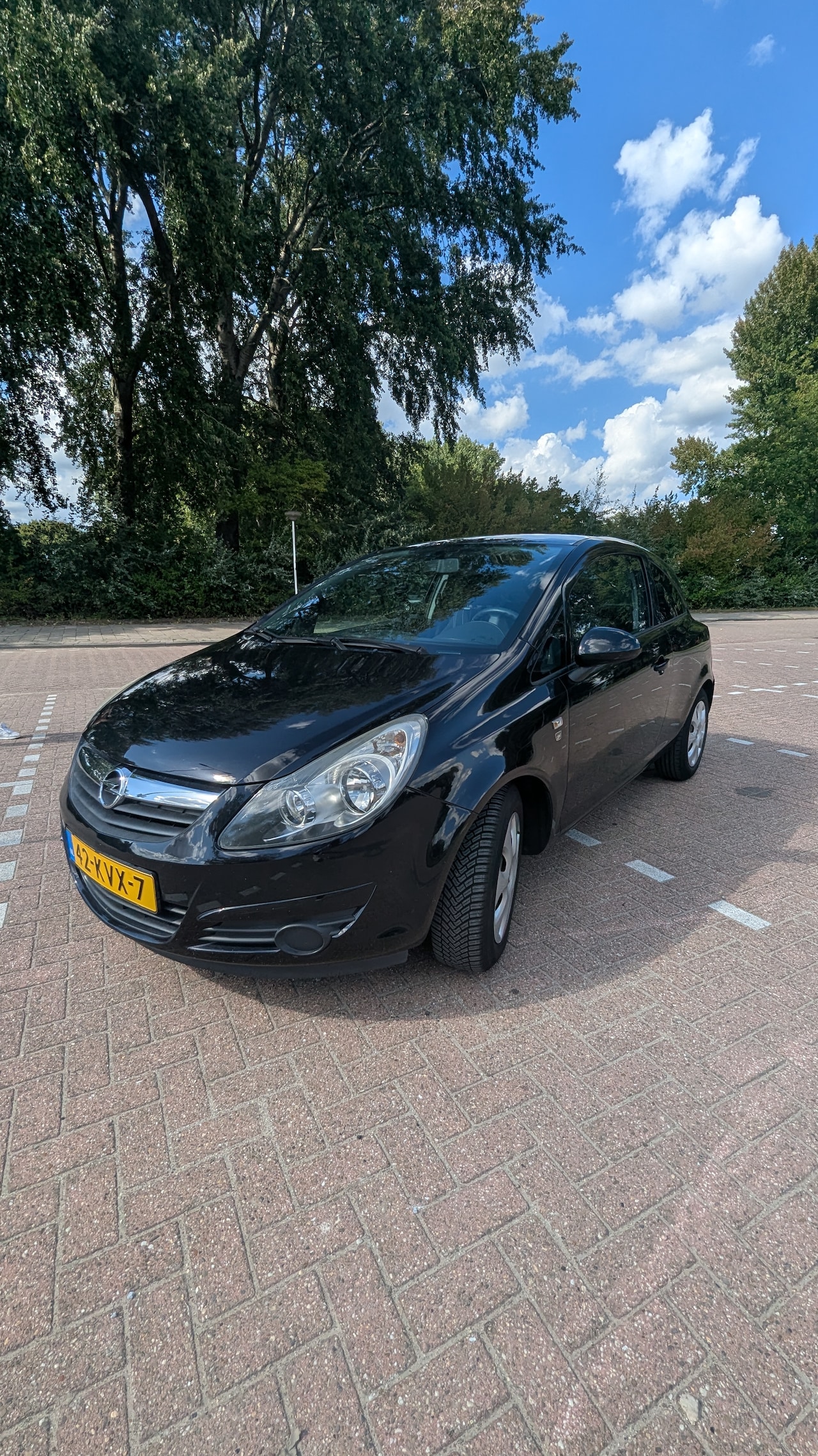 Opel Corsa - 1.2-16V '111' Edition - AutoWereld.nl