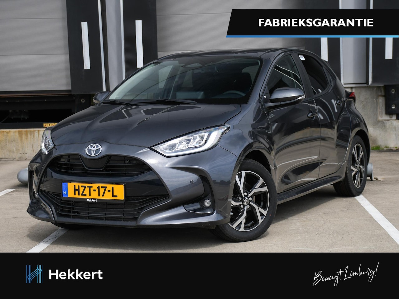 Toyota Yaris - Dynamic 1.5 Hybrid 115pk Automaat 16''LM | STOELVERW. VOOR | ADAPT. CRUISE | DAB | PDC + C - AutoWereld.nl