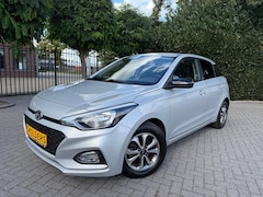Hyundai i20 - 1.2 (4 cil.), Apple CarPlay, AIRCO, Cruise Control, Achteruitrijcamera, DAB, Parkeersensor