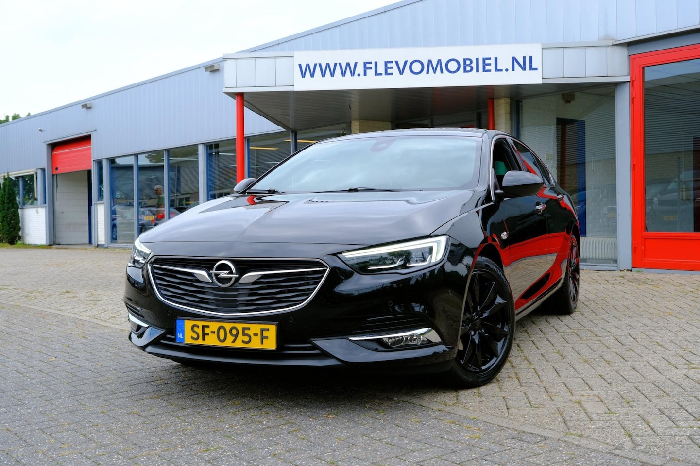 Opel Insignia Grand Sport - 1.5 Turbo Innovation Aut. 11.601KM!|Leder|LED|Navi|1e Eig - AutoWereld.nl