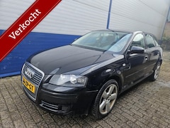 Audi A3 Sportback - 1.8 TFSI Lees TEKST
