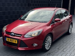 Ford Focus - 1.6 EcoBoost First Edition| ROOD| LEER| CLIMA| TREKHAAK