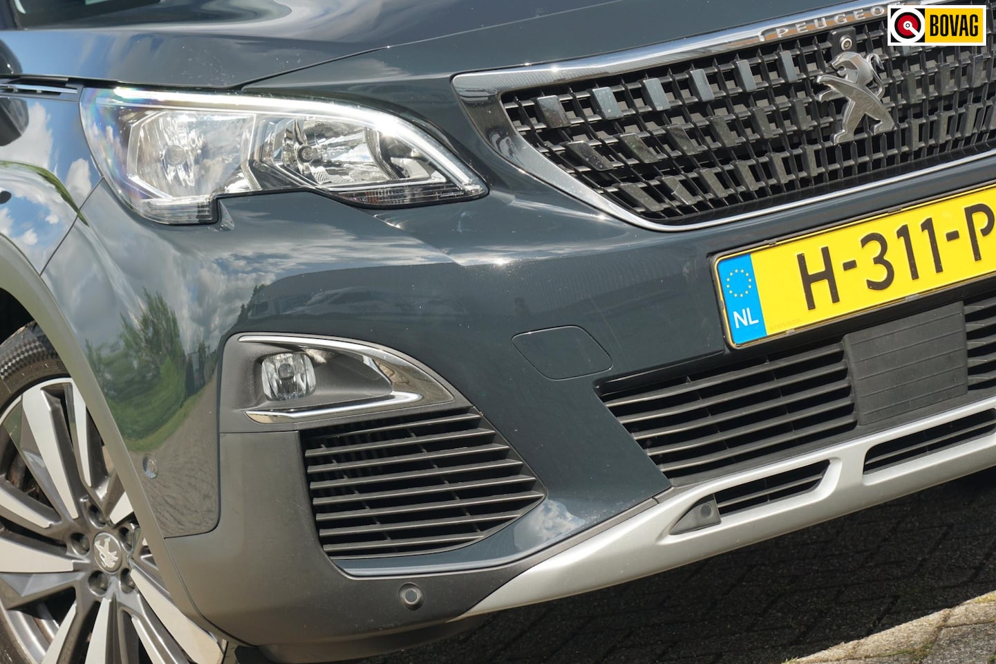 Peugeot 3008 - 1.2 PureTech Blue Lease Premium - Gris Hurricane - Nieuwstaat - AutoWereld.nl
