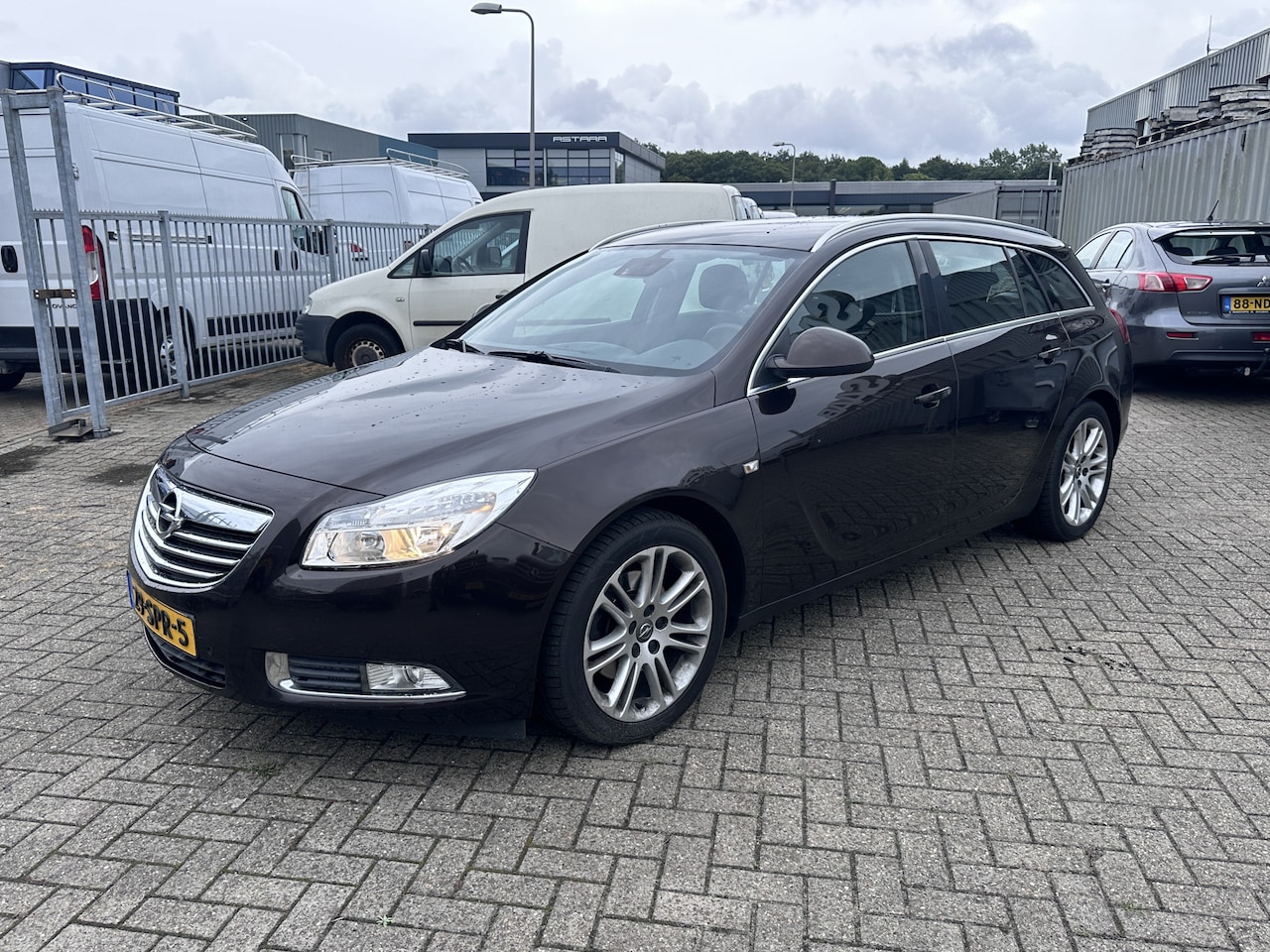 Opel Insignia Sports Tourer - 2.0 CDTI EcoFLEX Business Edition 2.0 CDTI EcoFLEX Business Edition - AutoWereld.nl