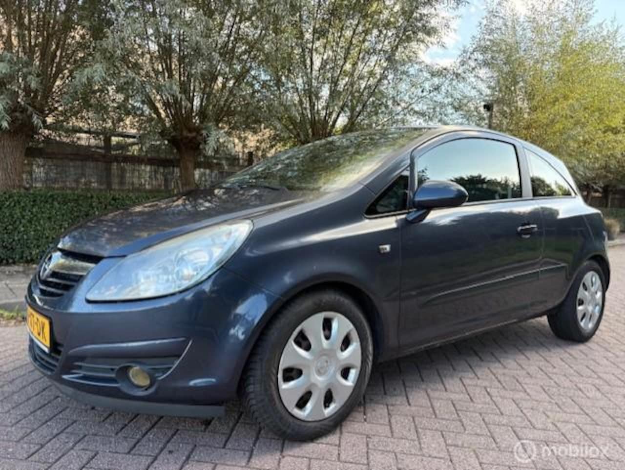 Opel Corsa - 1.2-16V Business Sport Airco - AutoWereld.nl