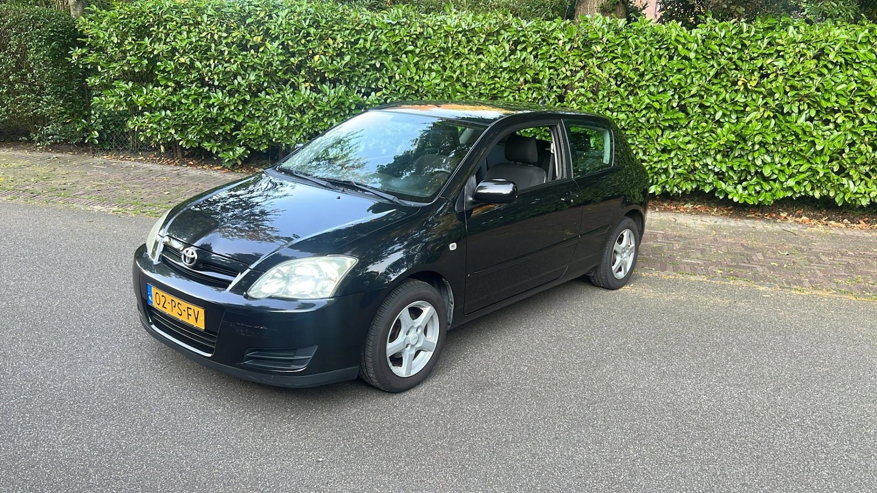 Toyota Corolla - 1.6 VVT-i Terra 191.000 Nap Airco Nw Apk Zwart 2004 - AutoWereld.nl