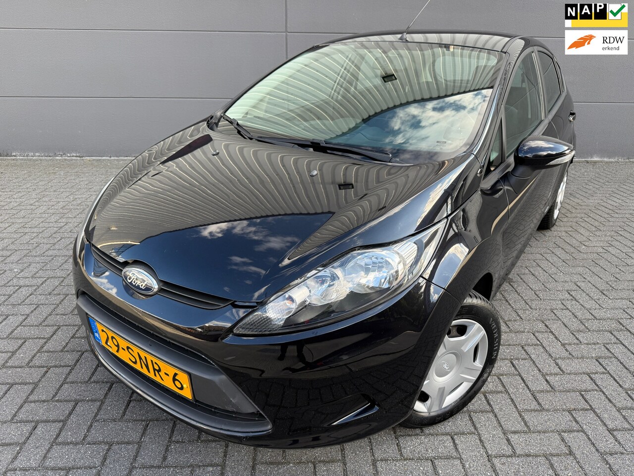 Ford Fiesta - 1.25 Titanium *AIRCO*APK*NAP*ELKT-RAAM*C-D AFSTAND - AutoWereld.nl