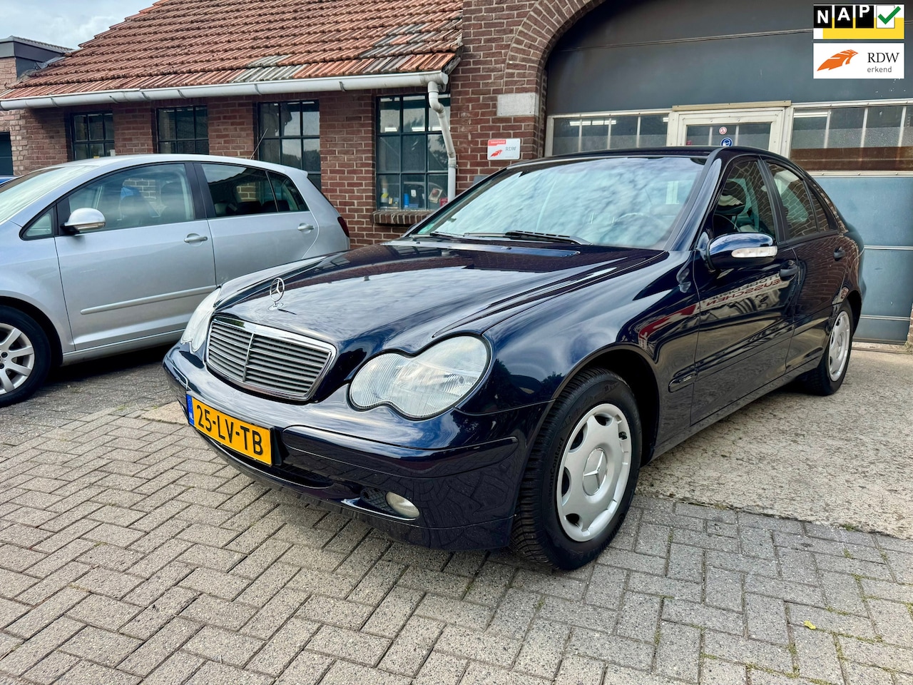 Mercedes-Benz C-klasse - 180 K. Elegance I AIRCO I CRUISE I CLIMATE I - AutoWereld.nl
