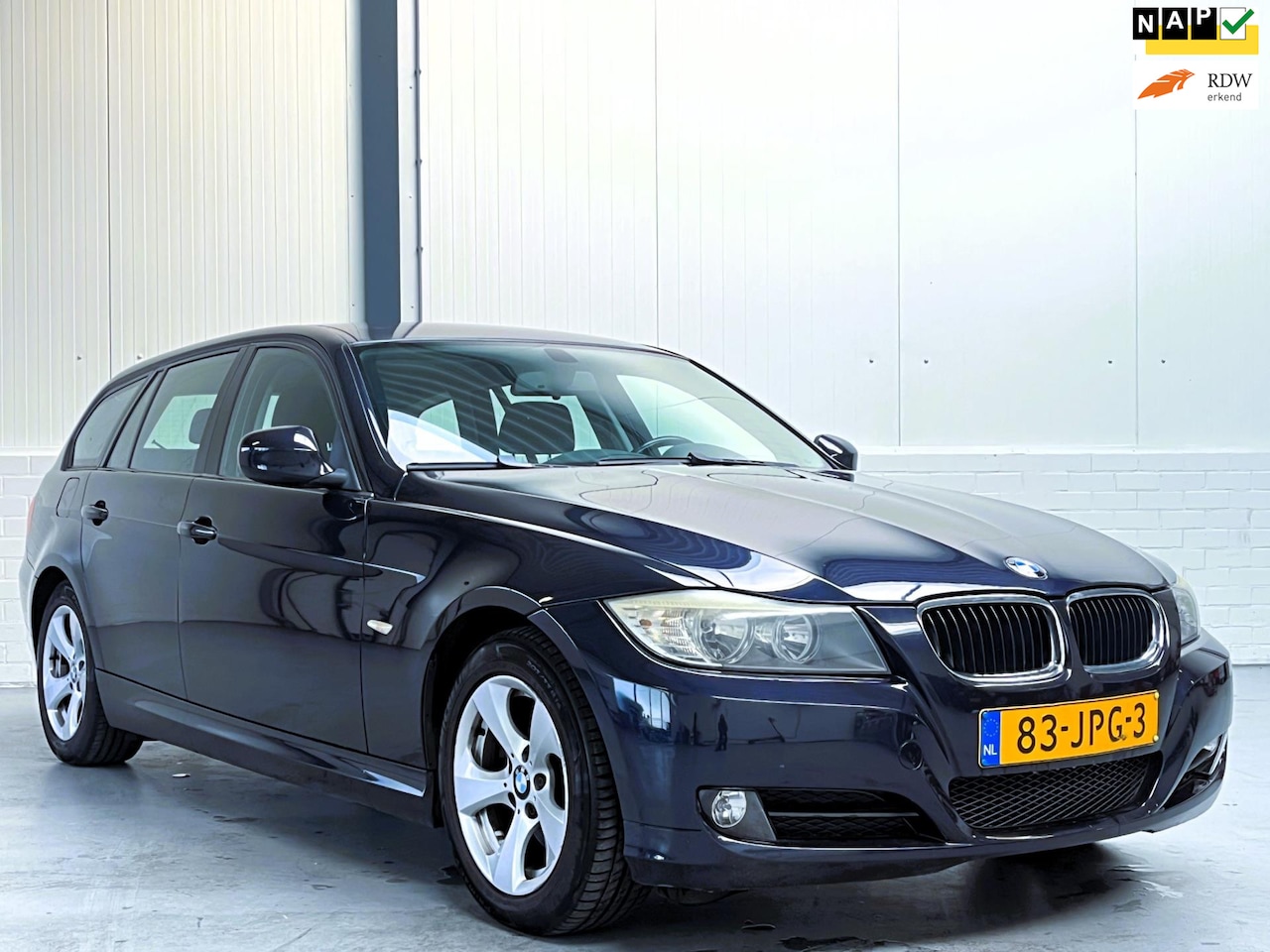 BMW 3-serie Touring - 320i Business Line Trekhaak - AutoWereld.nl