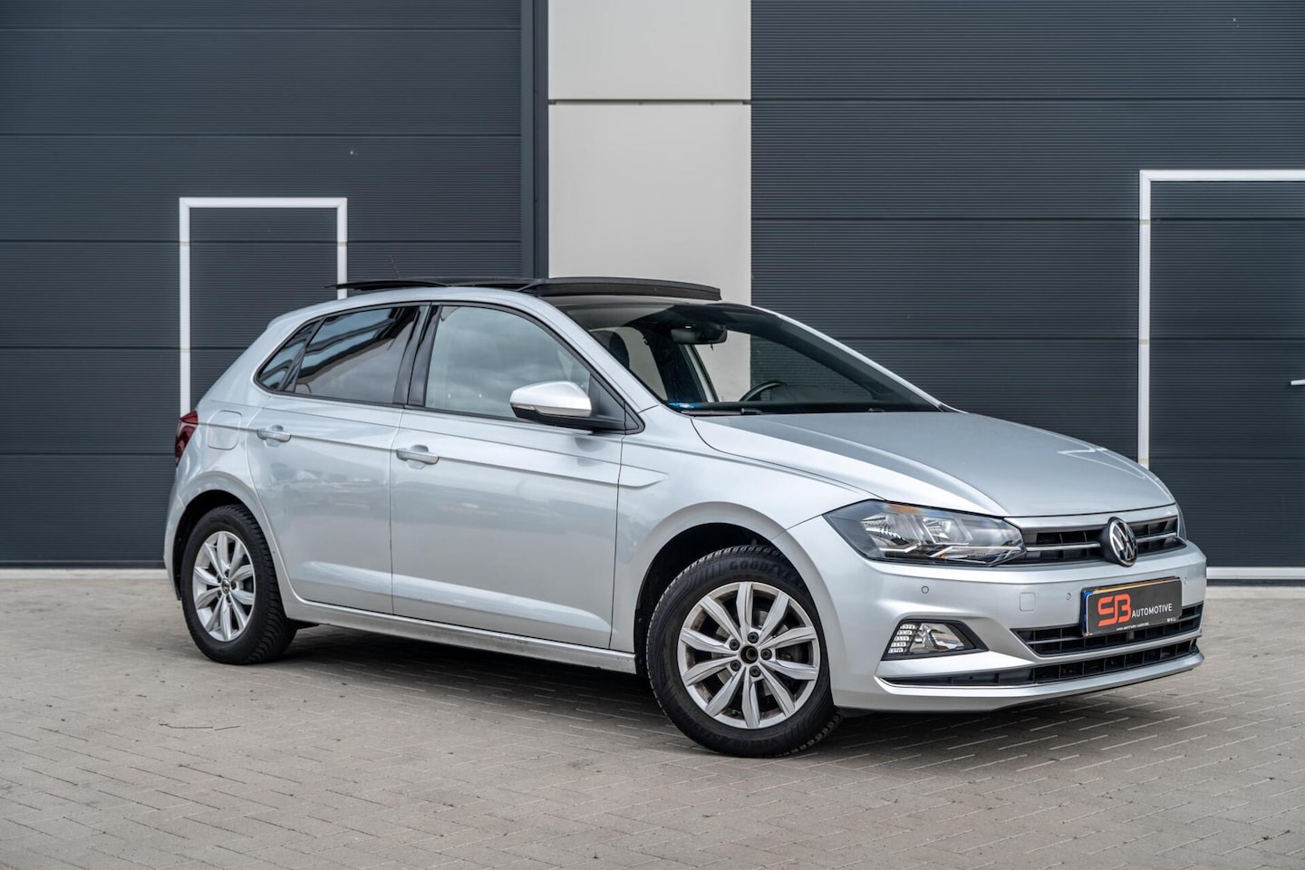 Volkswagen Polo - 1.0 TSI Highline Stoelverw|Carplay|PANO! - AutoWereld.nl