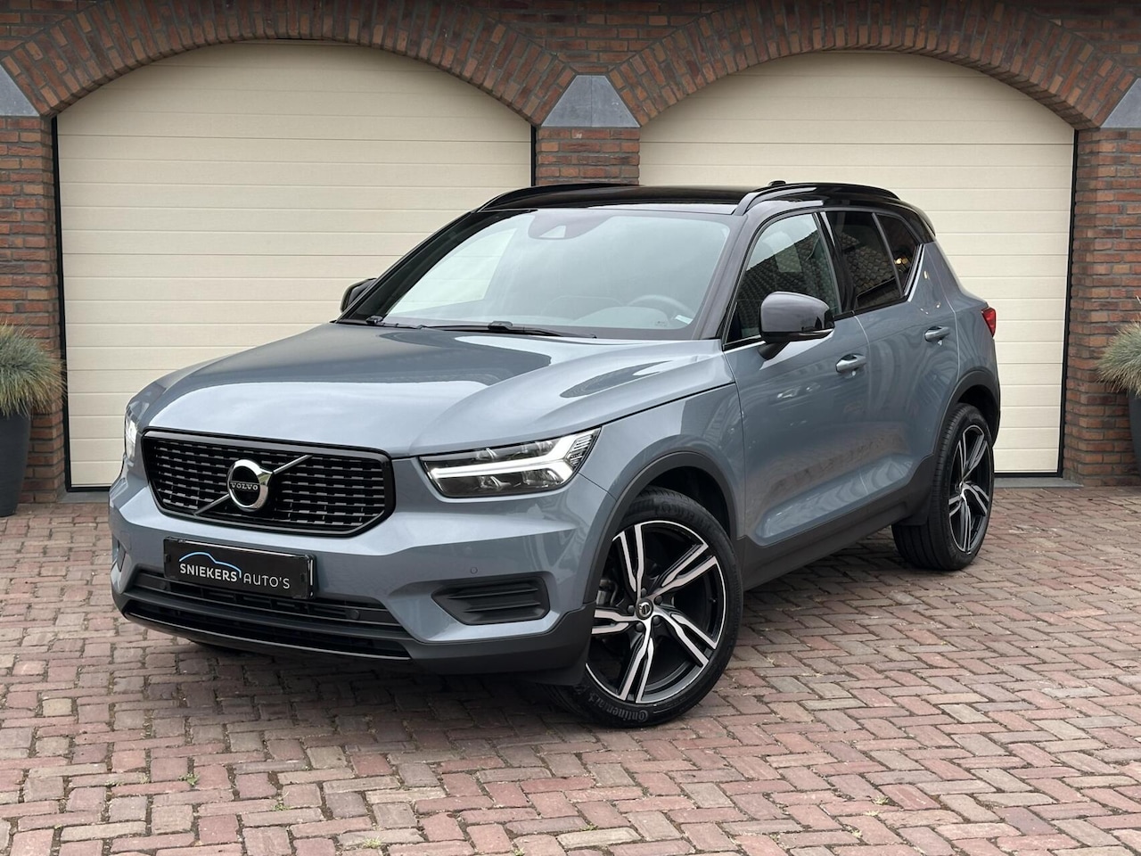 Volvo XC40 - 1.5 T2 R-Design Clima Carplay LED Navi 20" - AutoWereld.nl