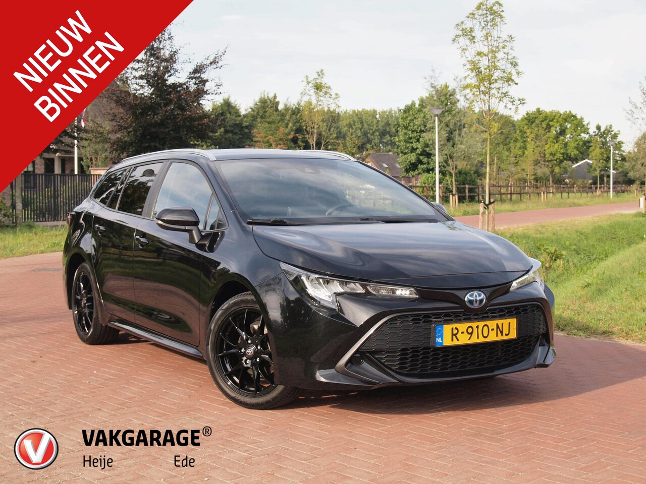 Toyota Corolla Touring Sports - 1.8 Hybrid | Camera | Apple Carplay | Cruise Control | Navi | - AutoWereld.nl