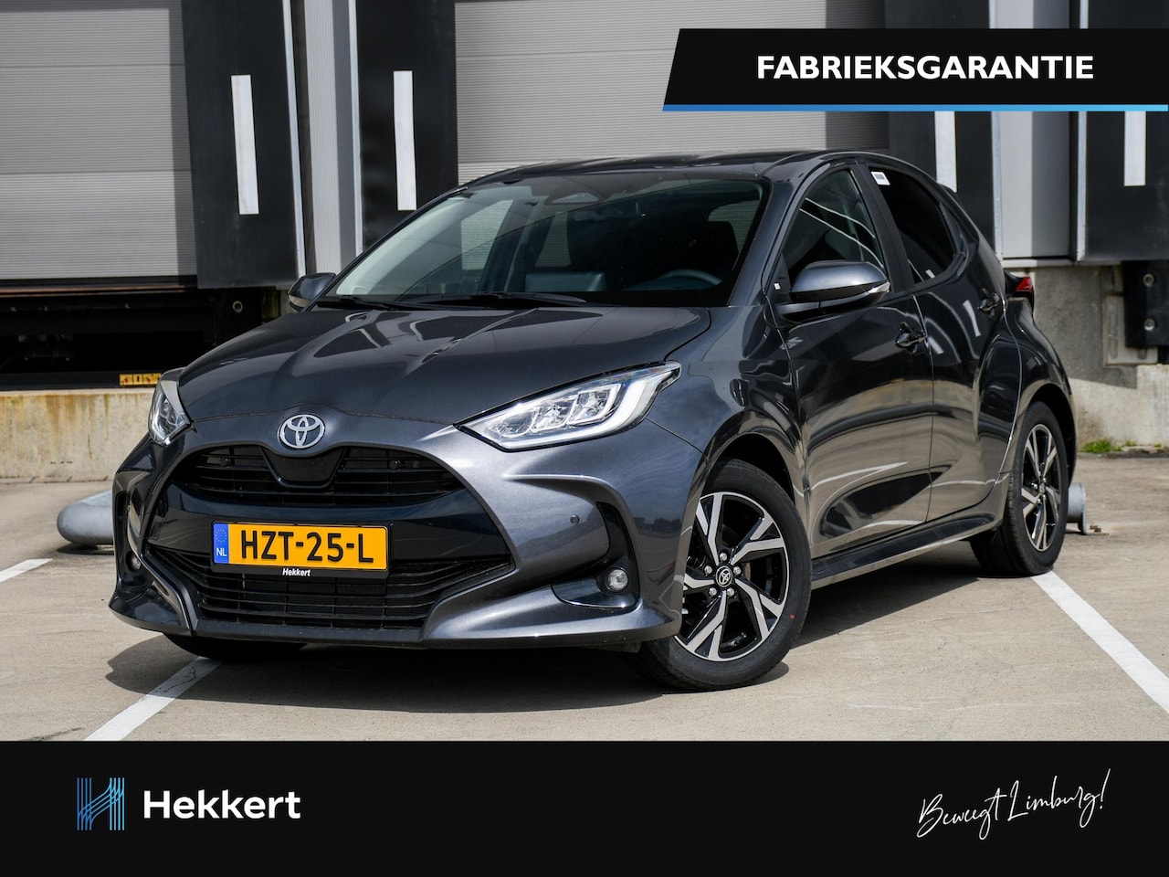 Toyota Yaris - Dynamic 1.5 Hybrid 115pk Automaat 16''LM | STOELVERW. VOOR | ADAPT. CRUISE | DAB | PDC + C - AutoWereld.nl