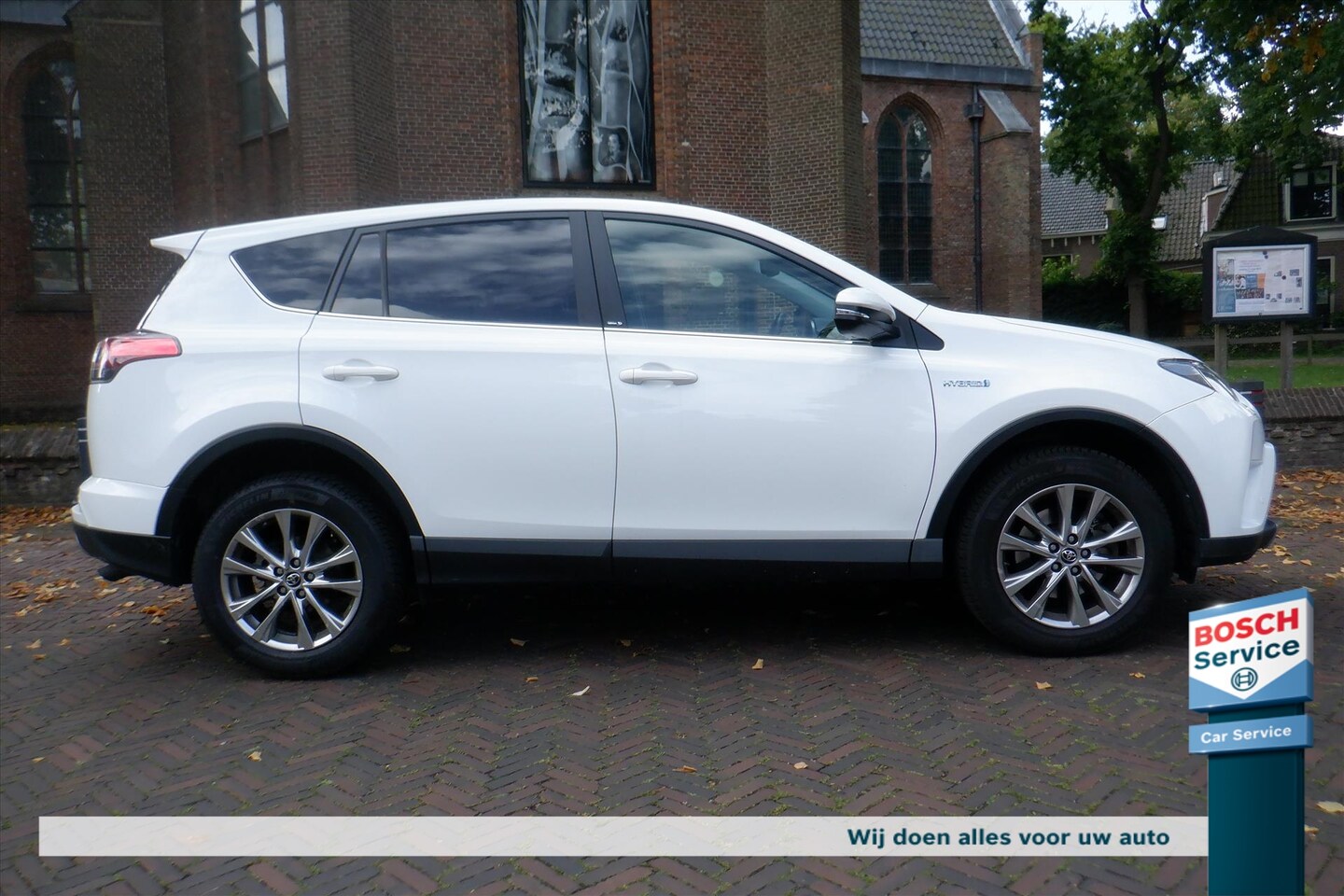 Toyota RAV4 - 2.5 VVT-i Hybrid 197pk 2WD Aut Dynamic Plus - AutoWereld.nl