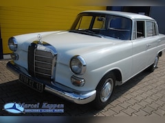 Mercedes-Benz 230 - W110