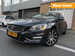 Volvo V60 - 2.4 D6 AWD Plug-In Hybrid Summum ACC DAK 1STE EIG