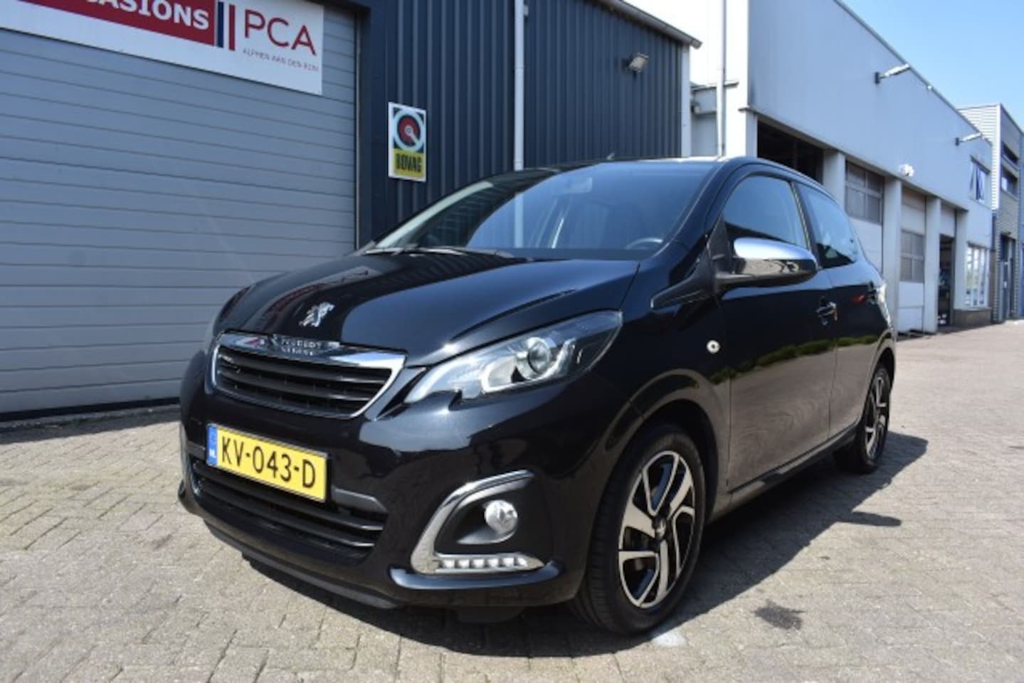Peugeot 108 - 1.0 E-VTI 5 Deurs Allure 1e eig. 13.000 km. 70 Pk. - AutoWereld.nl