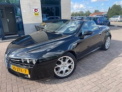 Alfa Romeo Spider - 2.2 JTS Exclusive- bluetooth-nav