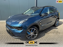 Lynk & Co 01 - 1.5 * Panorama * Stoelverwarming * Navigatie * Side Assist