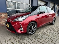 Toyota Yaris - 1.5 HYB. PREMIUM PANO. CAMERA. ALL.IN