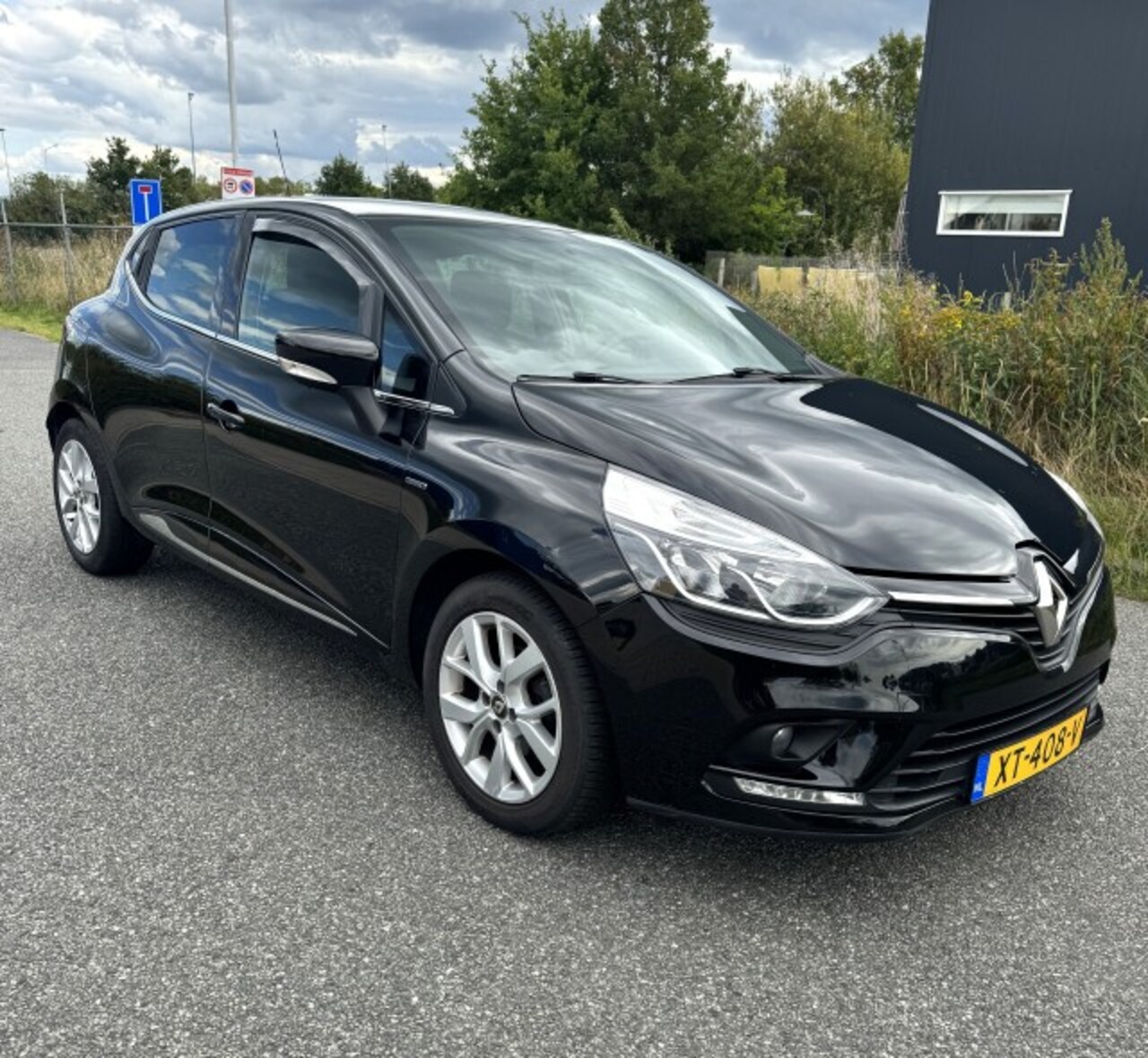 Renault Clio - 0.9 TCE LIMITED / Navi / Bluetooth - AutoWereld.nl