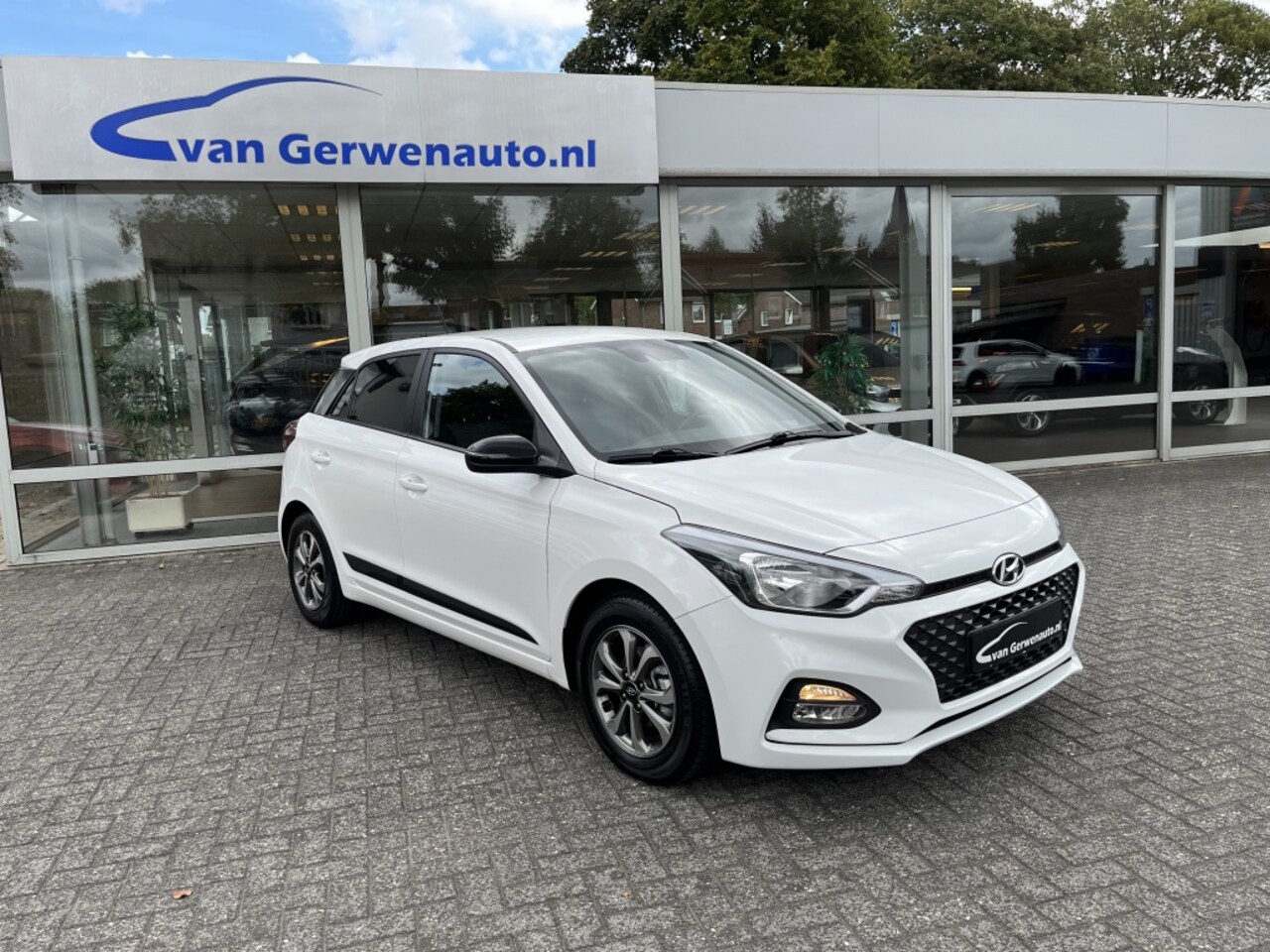 Hyundai i20 - 1.2 YES! | 5 drs | Apple Carplay | Navi | Camera | Airco - AutoWereld.nl