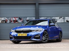BMW 3-serie - 330i M-Performance M-Pakket /LED/LEDER/HUD/CARBON/CARPLAY/CAMERA/SFEERVERL./STOELVERW