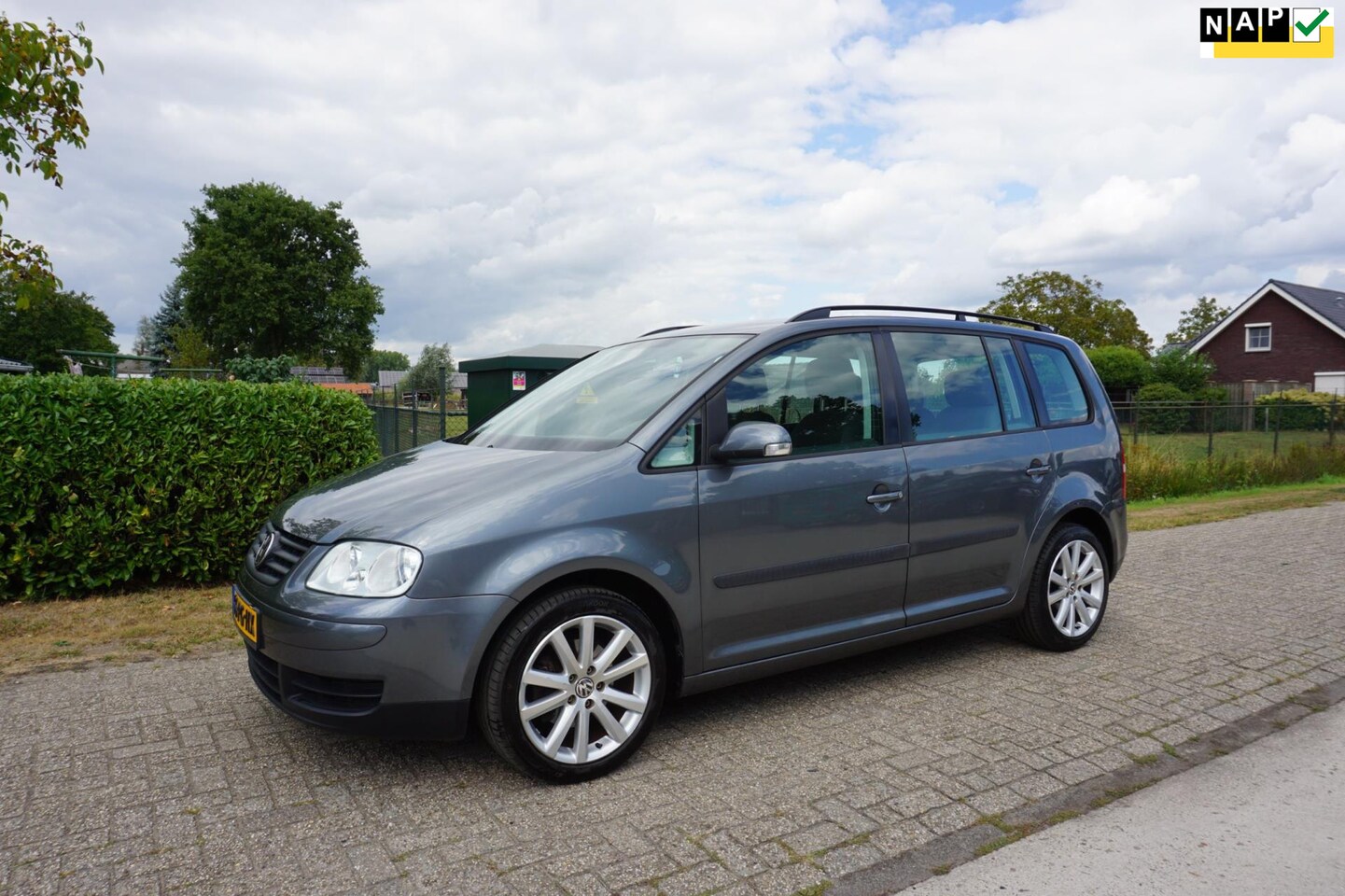 Volkswagen Touran - 1.6-16V FSI Turijn 1.6-16V FSI Turijn - AutoWereld.nl