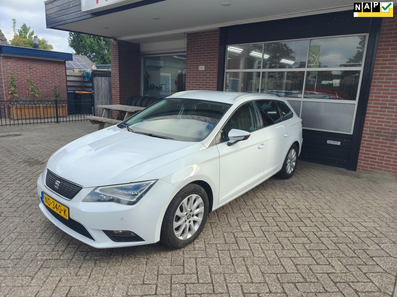 SEAT Leon ST - 1.0 TSI Style 1.0 TSI Style, Trekhaak, Camera, Cruise, Clima, Dealer ond, NAP - AutoWereld.nl
