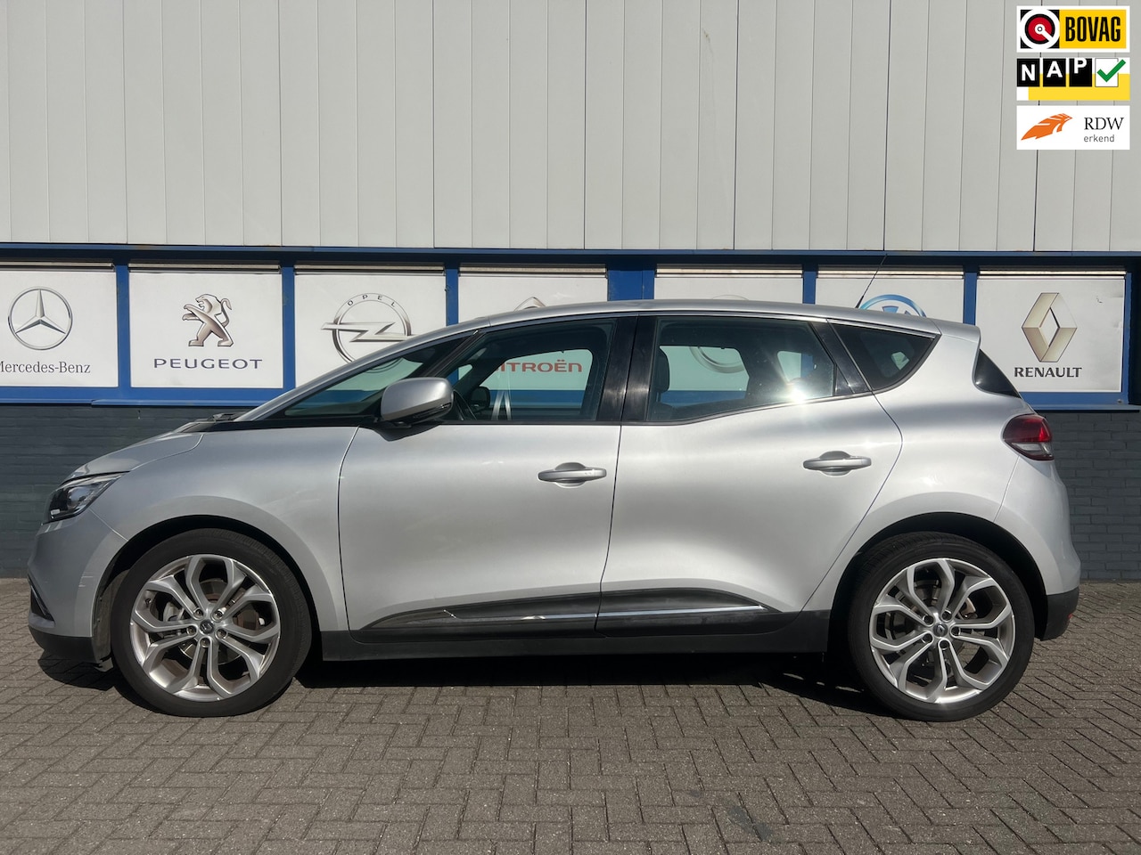 Renault Scénic - 1.2 TCe Zen 2017 57000km 14950eu - AutoWereld.nl