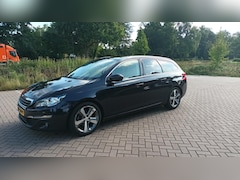 Peugeot 308 SW - 1.6 BlueHDI Clima / Pano / Pdc